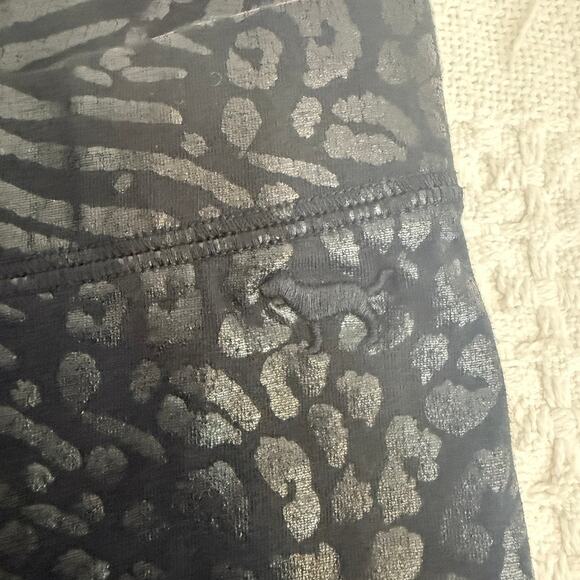 VS Pink medium animal patterned faux leather pull on legging P 2816 - Picture 6 of 12